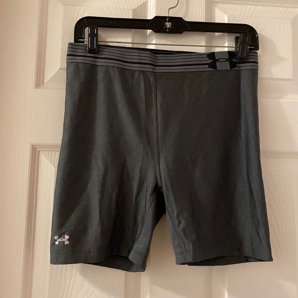 Under armour gray, high rise, spandex shorts